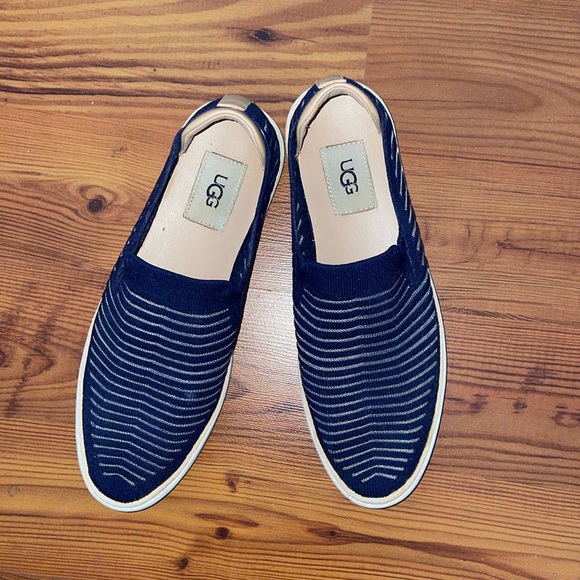 Ugg loafers sneaker excellent condition - Picture 1 of 8